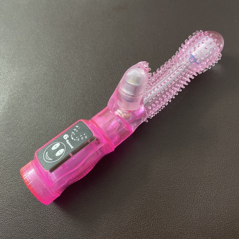 Dương vật giả rung ngoáy Tease có gai